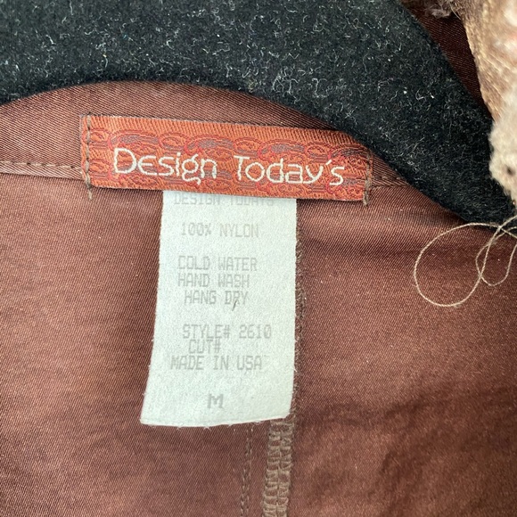 Fitted Jacket With Ruffles - Picture 4 of 10